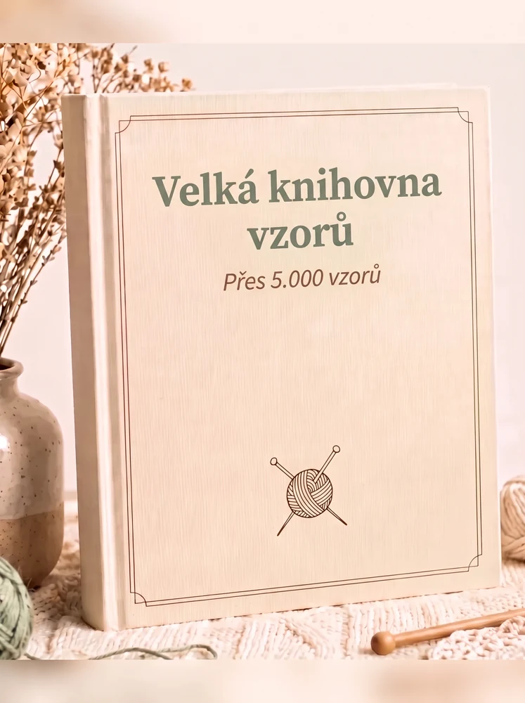 Velká knihovna vzorů: svazek s obálkou svetru a klubíčko příze